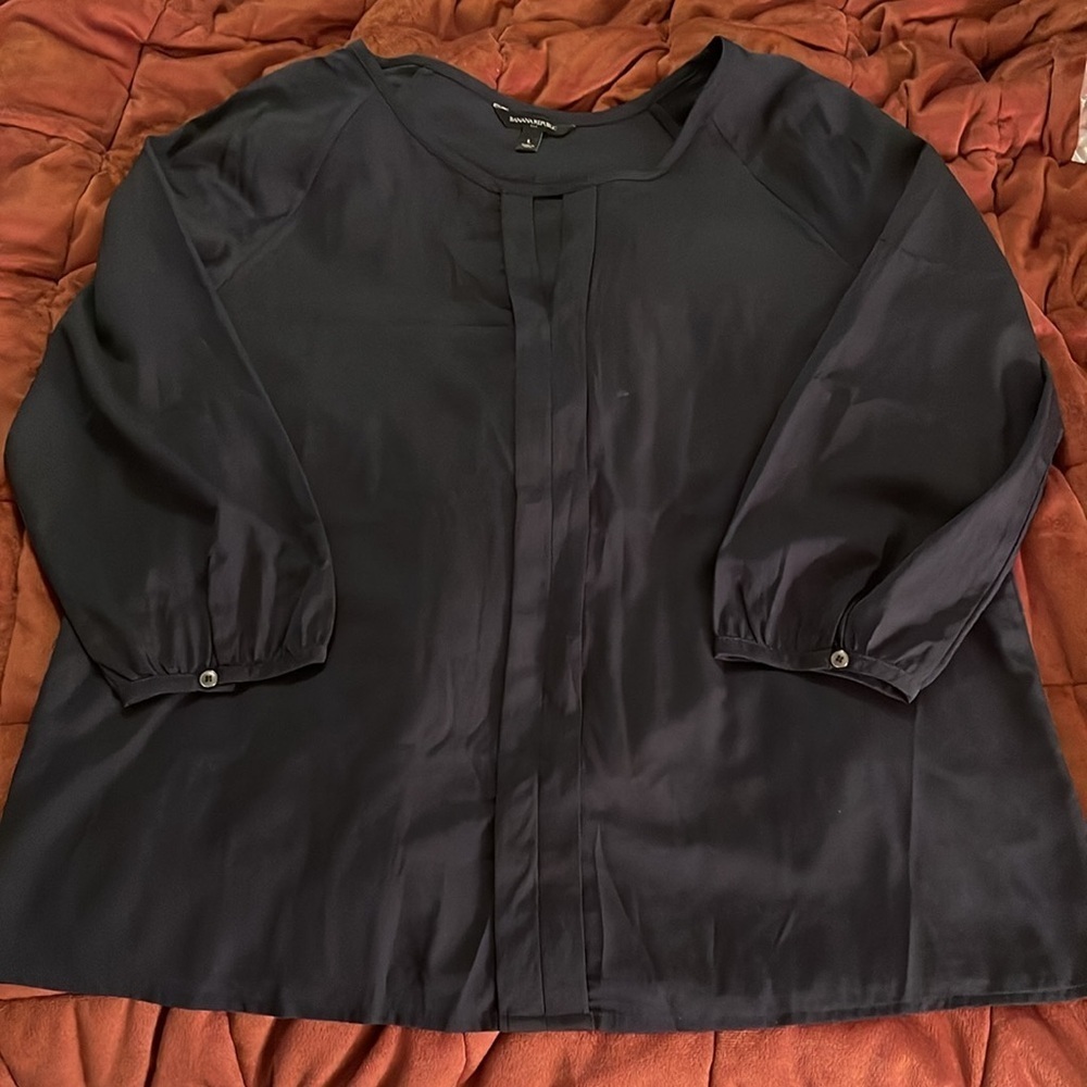 Banana Republic Long-Sleeved, key whole Neck Navy Blue Blouse button cuff size L